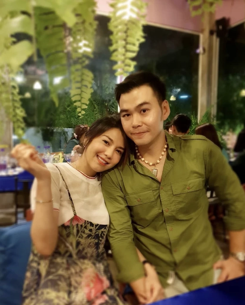 “พั้นช์ วรกาญจน์” รับแยกกันอยู่กับสามี แต่ยังไม่เลิก