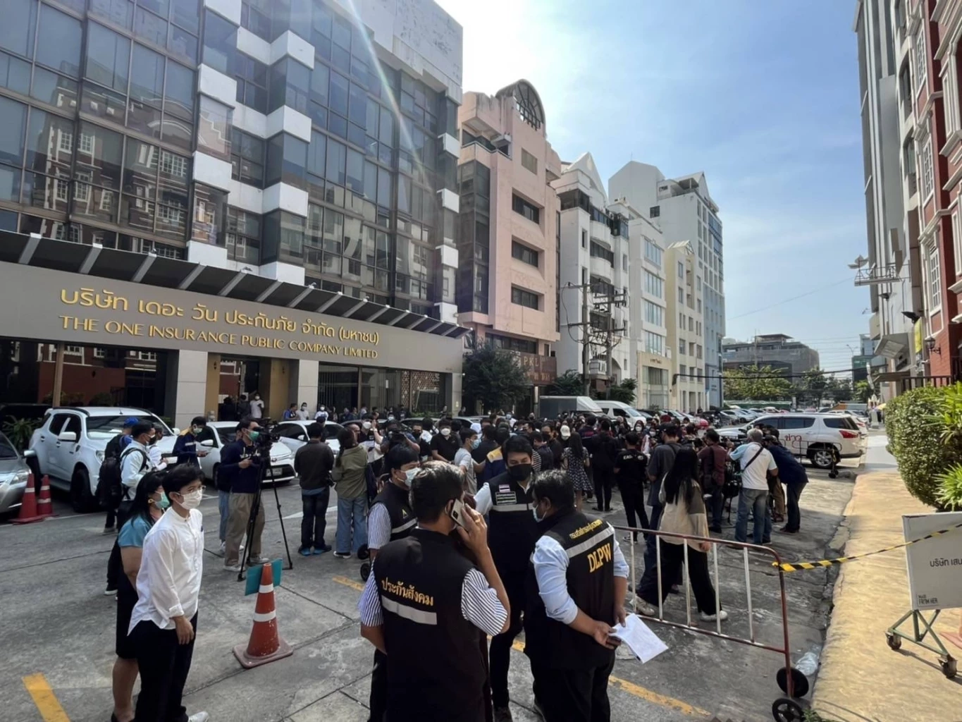 "บิ๊กตู่" สั่ง ก.แรงงาน ยื่นมือช่วย 396 ลูกจ้าง บริษัท เดอะวันประกันภัย ที่ล้ม