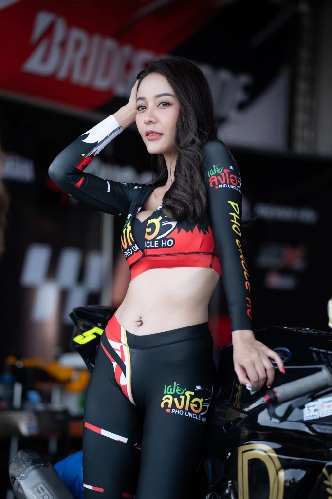 ประมวลภาพทัพพริตตี้ระดับตัวแม่ "OR BRIC Superbike" ส่งตรงจากบุรีรัมย์