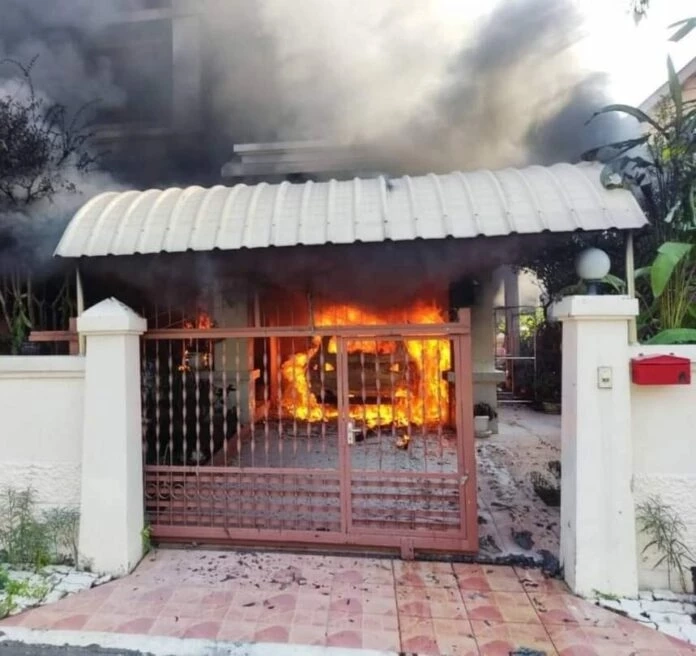 สาวโพสต์ขอความเป็นธรรม ซื้อเบนซ์ใหม่ขับน้อยจอดในบ้านแต่ไฟไหม้ปริศนา