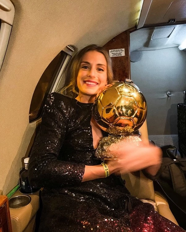 (อเล็กเซีย ปูเตยาส คือหัวใจสำคัญที่นำ บาร์เซโลนา ทีมหญิงสร้างประวัติศาสตร์ / ภาพจาก Twitter)