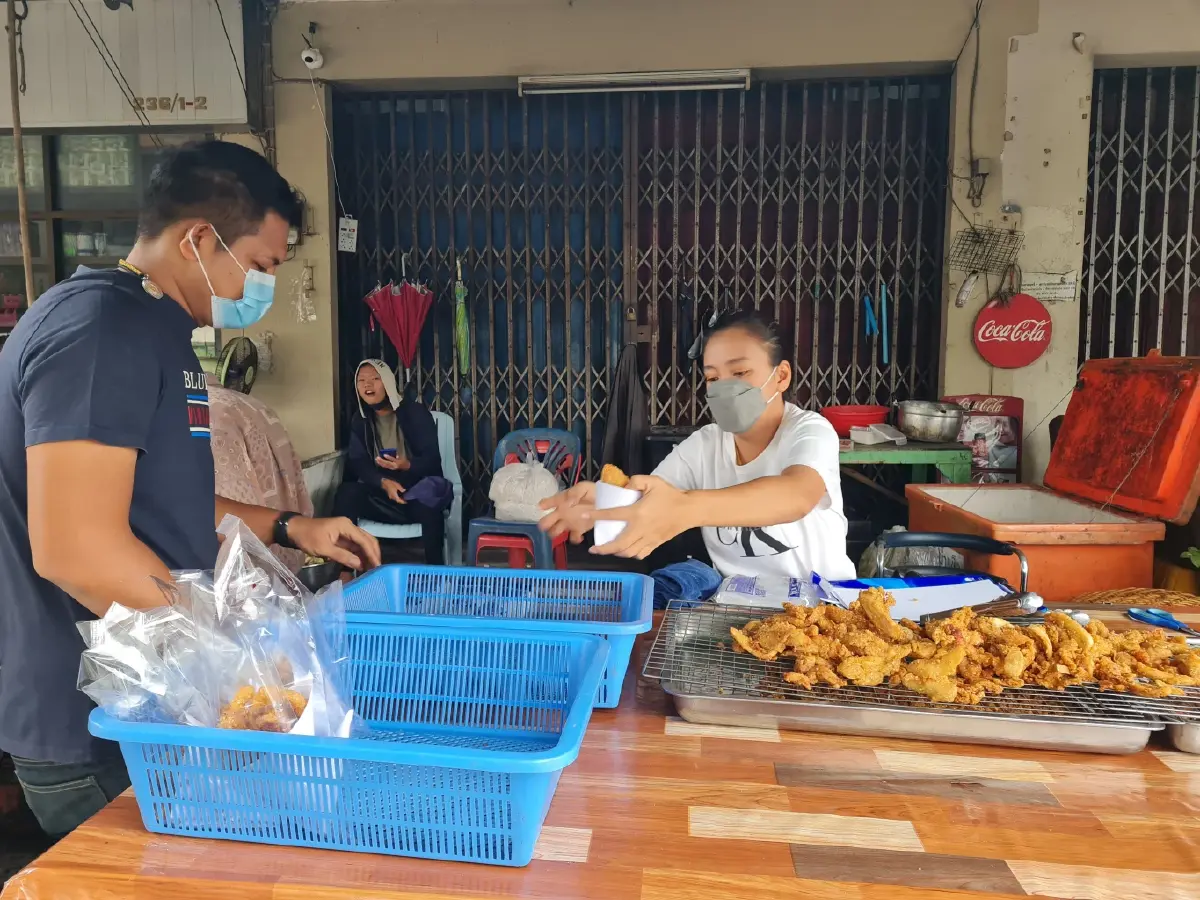 เปิดใจเจ้าของร้านกล้วยทอด หอบเหรียญ 1.2 แสนบ. ซื้อทองเป็นค่าสินสอด