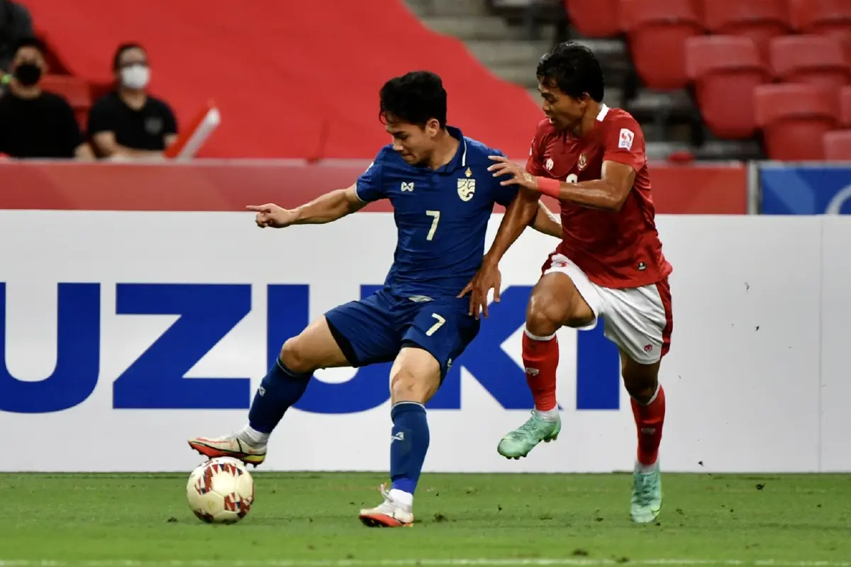 จบครึ่งแรก "ชนาธิป" ซัดเบิกร่องพาช้างศึกนำอิเหนา1-0 ศึกชิงแชมป์อาเซียน