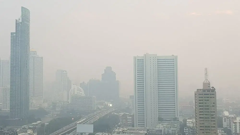 นายกฯ สั่งจับตาป้องกันฝุ่น PM 2.5 มาพร้อมลมหนาว