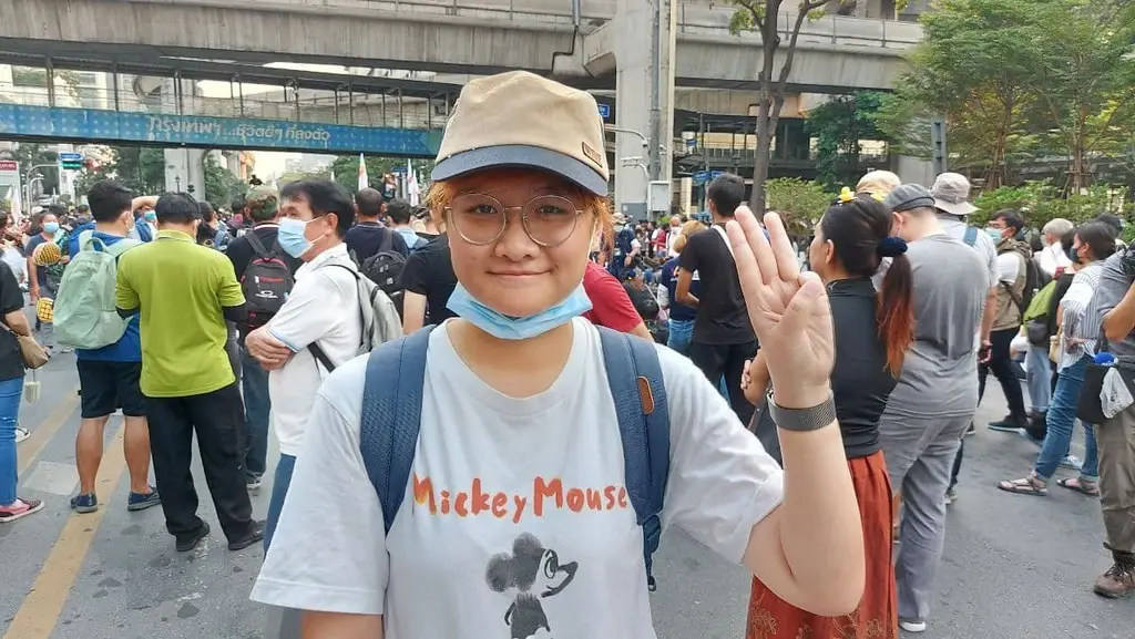 น.ส.เบนจา อะปัญ