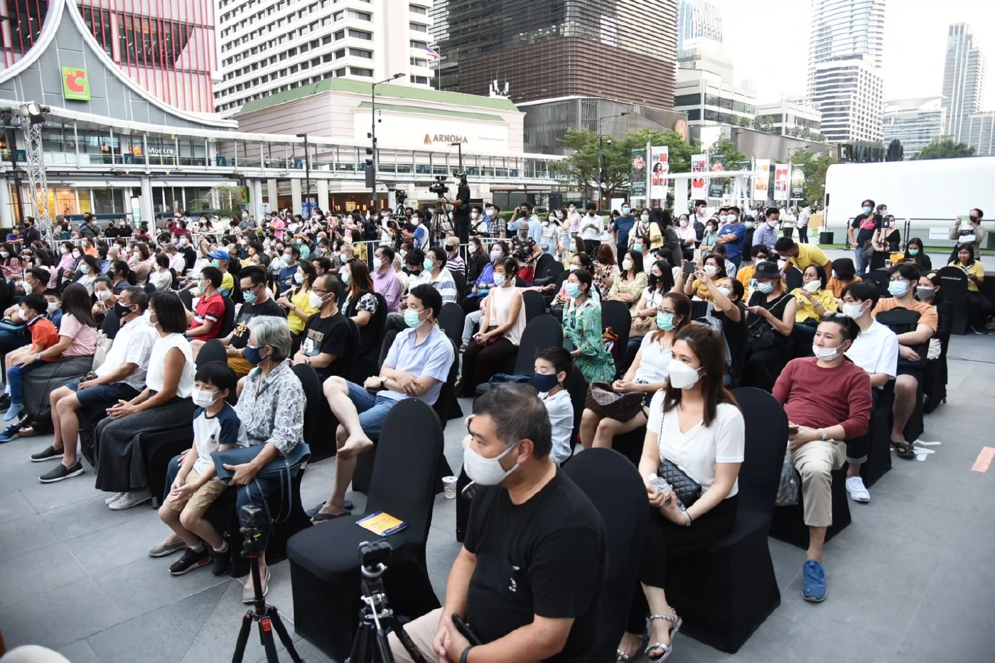 ปิดงานยิ่งใหญ่ ดนตรี อว. เทิดพระเกียรติ โชว์กลางกรุง