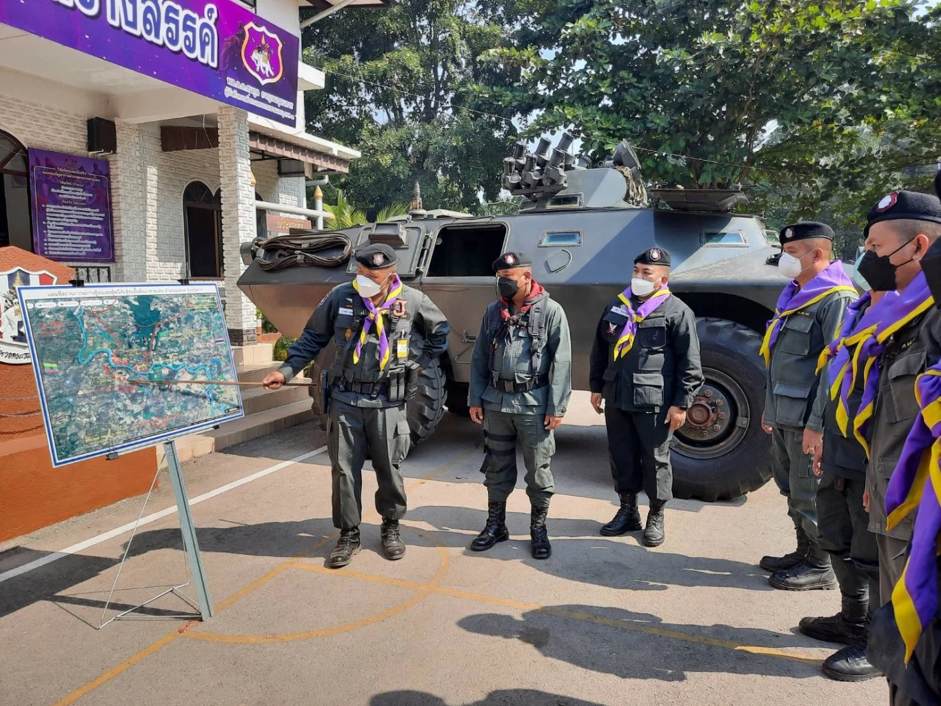 กองกำลังนเรศวร ลงพื้นที่ช่วยชาวบ้านที่ถูกผลกระทบเหตุปะทะชายแดน