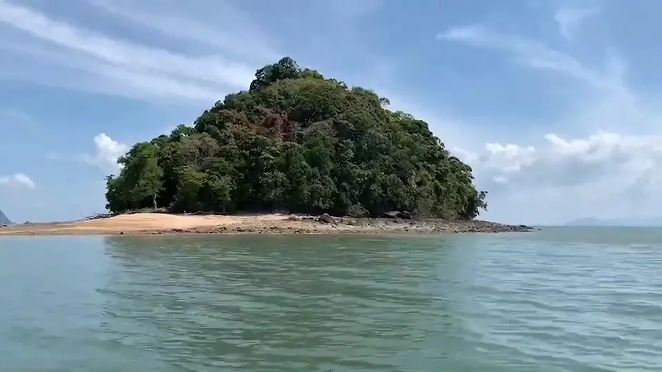 ชาวบ้าน บุกแจ้งความ เจ้าหน้าที่มีเอี่ยวออกโฉนด"เกาะนุ้ยนอก"มิชอบ