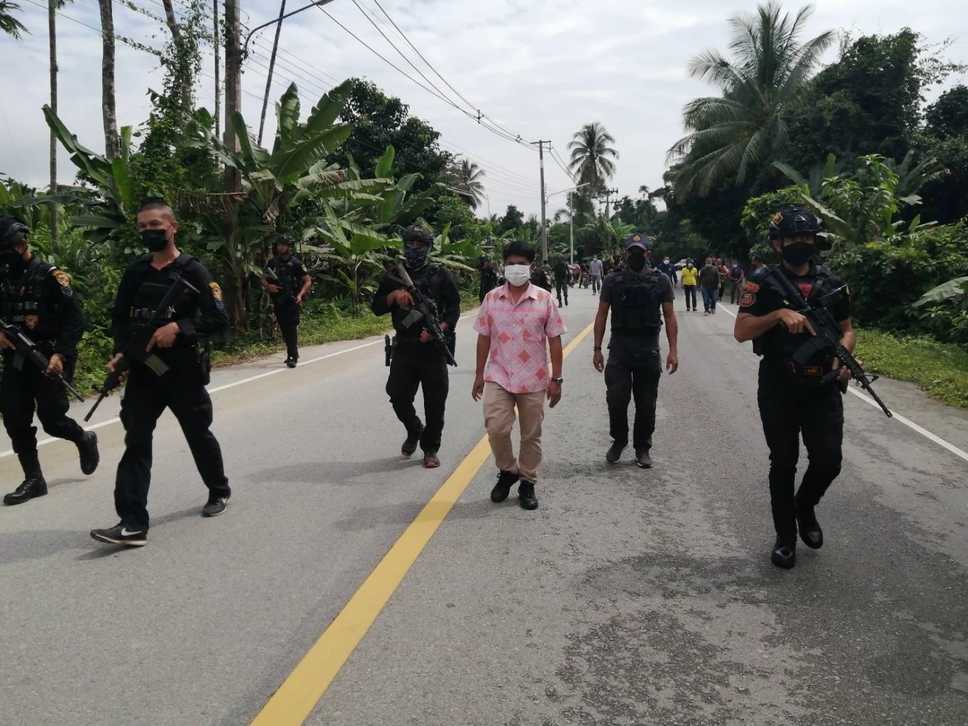 ดักบึ้ม! รายวันขบวนรถทหารพราน รถกระบะพังยับ