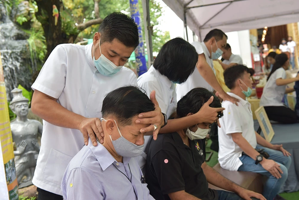 การนวดแผนไทย