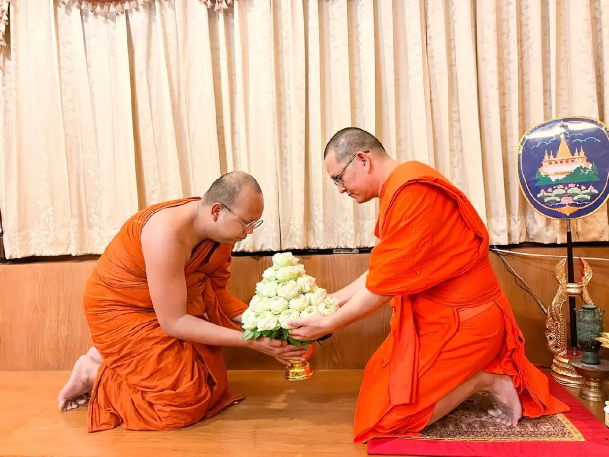 "ไพรวัลย์" โพสต์ภาพลาสิกขาถอดผ้าเหลืองแล้ว