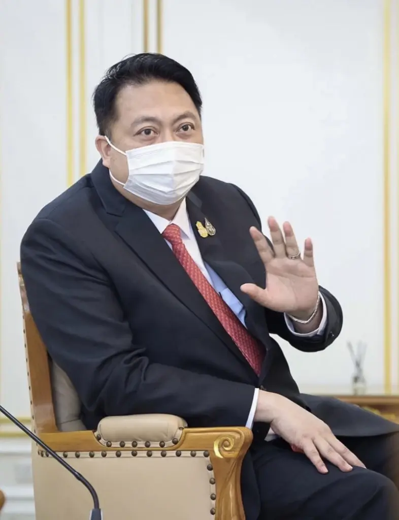 รมว.เฮ้ง เปิดของขวัญปีใหม่ 9 ชิ้น  มอบให้พี่น้องผู้ใช้แรงงาน