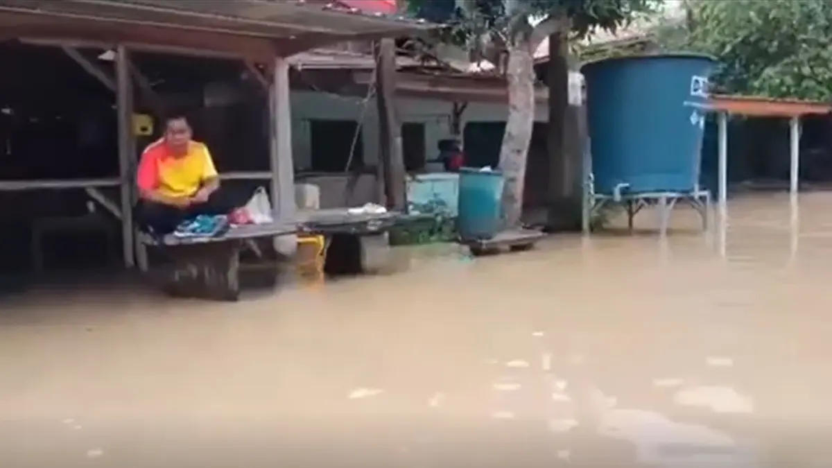 ยะลาอ่วม! ฝนถล่ม 3 วัน ท่วม 4 อำเภอ เตือนพื้นที่ท้ายน้ำยกของขึ้นที่สูง