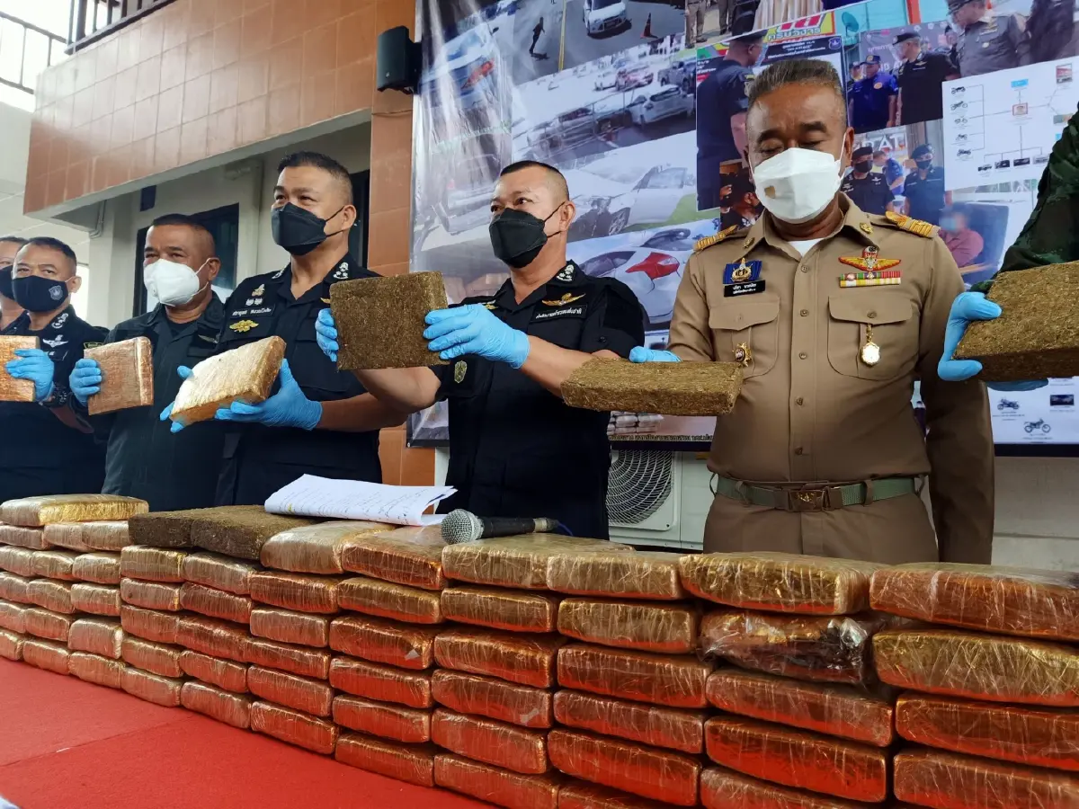 ยุทธการสยบไพรีจับ 3 ผู้ต้องหา เครือข่ายยาเสพติด