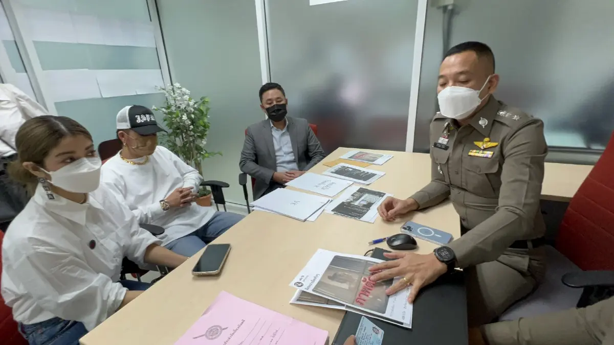"แจ๊ส ชวนชื่น" ควง "แจง" และทนายษิทรา แจ้งความ ปอท. หลังภรรยาโดนตัดต่อคลิปโป๊