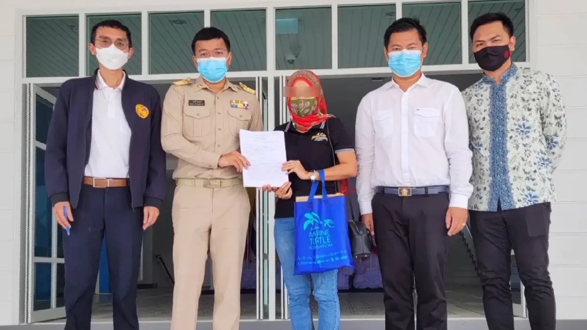 สาวร้องฉีดวัคซีนเข็ม 3 ผมร่วงเกือบหมดไร้เยียวยา