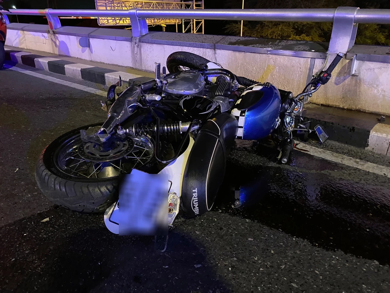 บิ๊กไบค์ เบิ้ลเครื่องท้าทาย แข่งกันจนเกิดอุบัติเหตุ คนซ้อนดับ