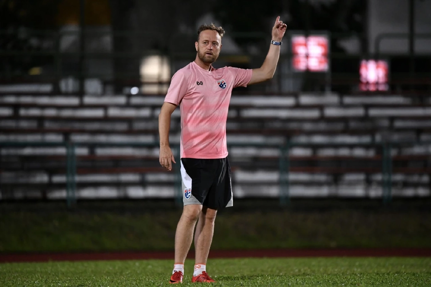 "ช้างศึก"เร่งแก้จังหวะจบสกอร์ "บดินทร์"เชื่อทำได้ดีกว่าเดิมแน่