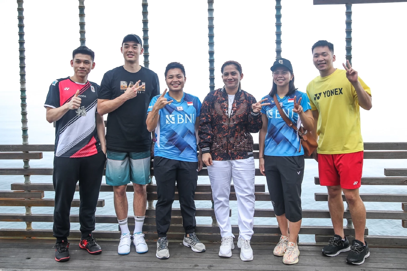 "วิว กุลวุฒิ" ผงาดคว้ารางวัลนักแบดดาวรุ่งแห่งปี BWF