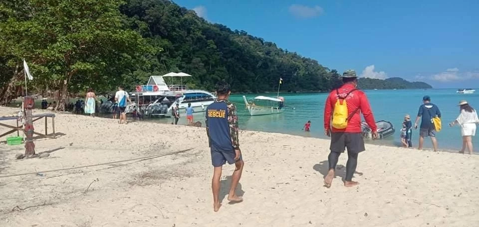 ทดลองเปิดเที่ยวหมู่บ้านมอแกนผ่านฉลุย