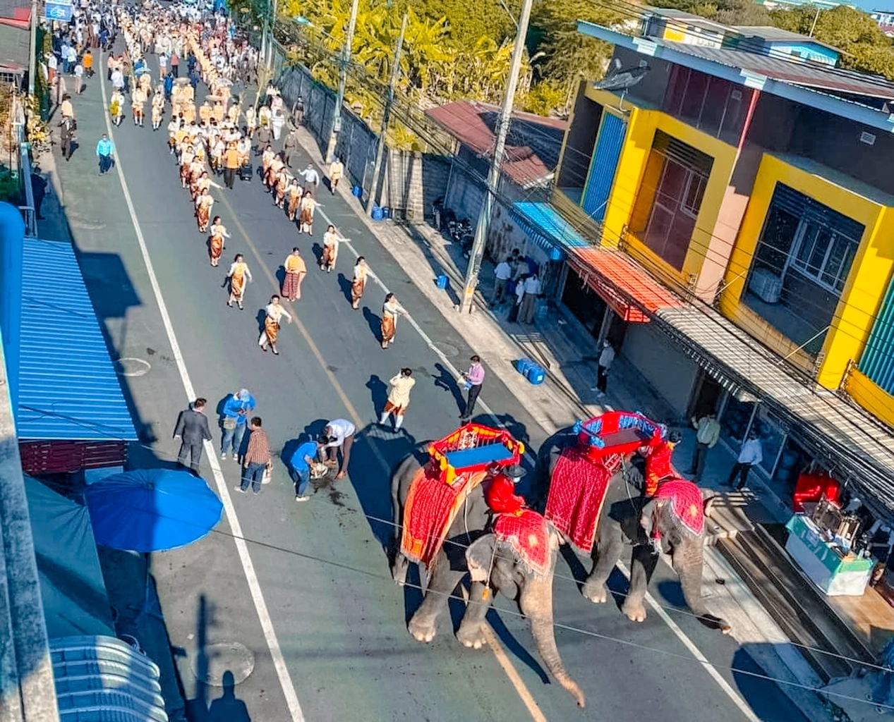 ชาดาฯ ยกขันหมากสู่ขอเจ้าสาวให้หลานชาย