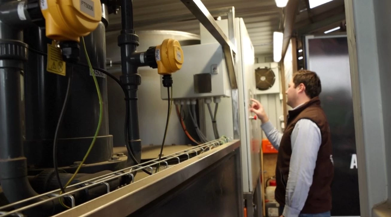 เทคโนโลยีฟ้าผ่ามูลสัตว์ ล็อกก๊าซมีเทน ลดโลกร้อน