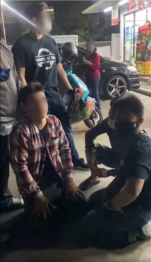 ประจาน "มิจฉาชีพ" ในคราบ "พลเมืองดี" ทำเนียนลักหมวกกันน็อก