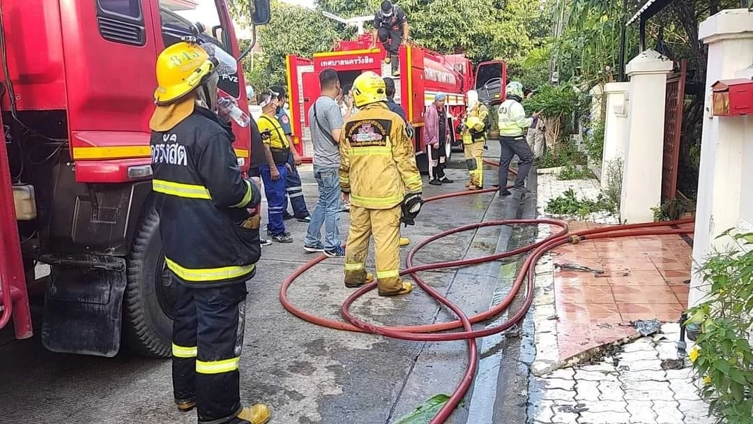 สาวโพสต์ขอความเป็นธรรม ซื้อเบนซ์ใหม่ขับน้อยจอดในบ้านแต่ไฟไหม้ปริศนา