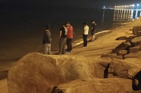 “นายกฯตุ้ย” สั่งล่าโจ๋ฉี่ใส่ทะเลบางแสน แย้มเล็งปิดชายหาดหลังเที่ยงคืน