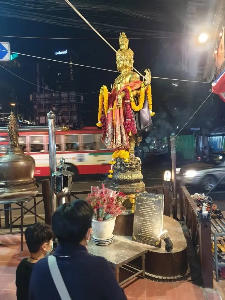 เอาใจสายมู ไหว้ยังไงที่ไหน ให้มีคู่  ปีใหม่จะได้ไม่ทนเหงาอีกต่อไป