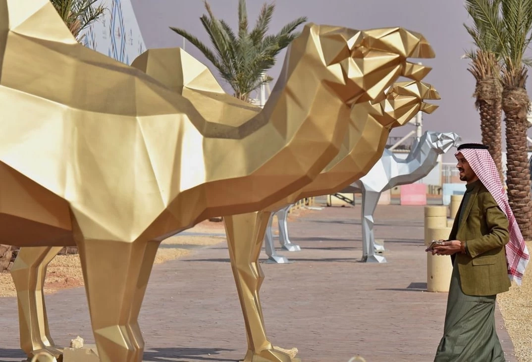 ตัดสิทธิ์อูฐกว่า 40 ตัว ถูกฉีดโบท็อกซ์ปากจือกว่าปกติ