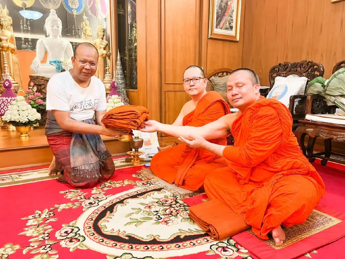 “ศรีสุวรรณ”อวยพร “ไพรวัลย์” หลังสึกขอให้ปลอดภัยจาก "โอษฐภัย" ทั้งปวง