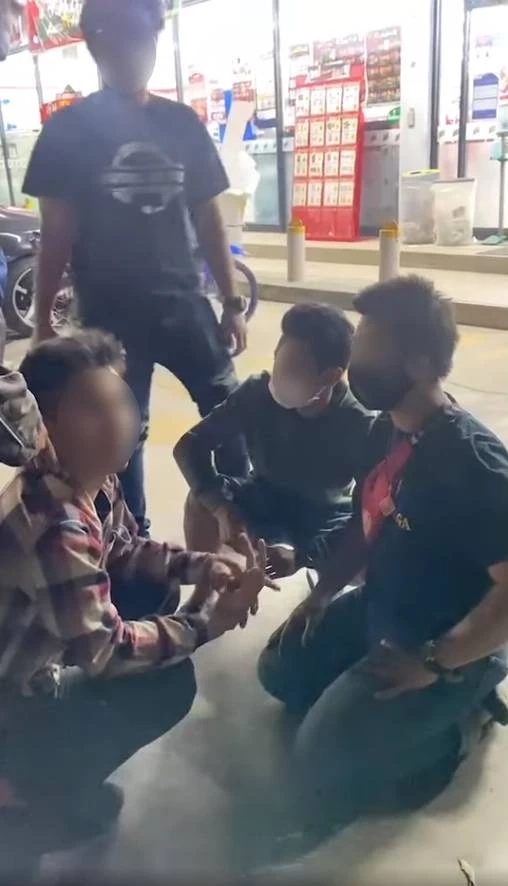 ประจาน "มิจฉาชีพ" ในคราบ "พลเมืองดี" ทำเนียนลักหมวกกันน็อก