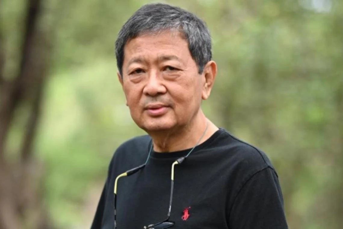 "รศ.หริรักษ์ สูตะบุตร" ซัด "ทักษิณ" แก้ตัวหลังรัฐฉีดวัคซีนได้ครบ 100 ล้านโดส