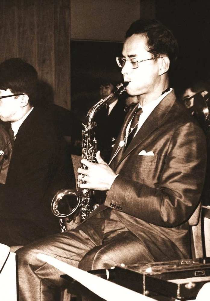 พรปีใหม่ พรจากคนบนฟ้า พรจากในหลวงรัชกาลที่ ๙