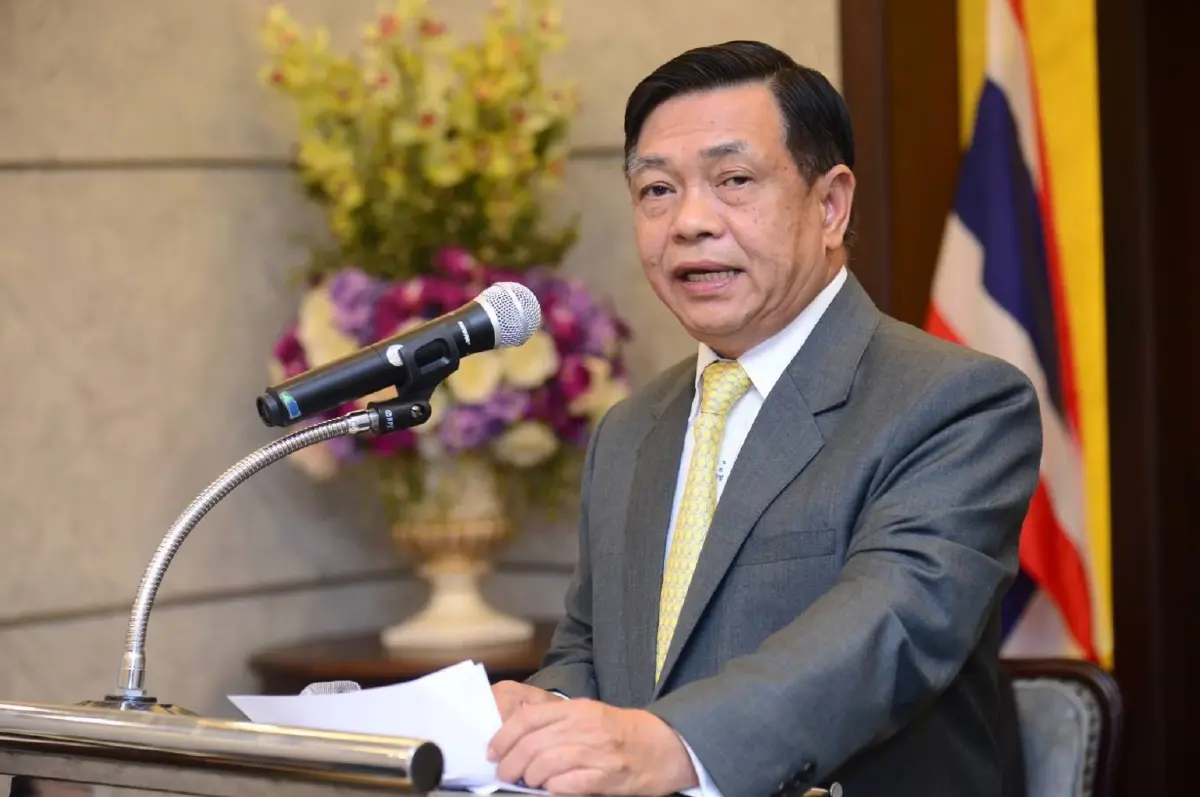 อลงกรณ์ พลบุตร ที่ปรึกษารัฐมนตรีว่าการกระทรวงเกษตรและสหกรณ์