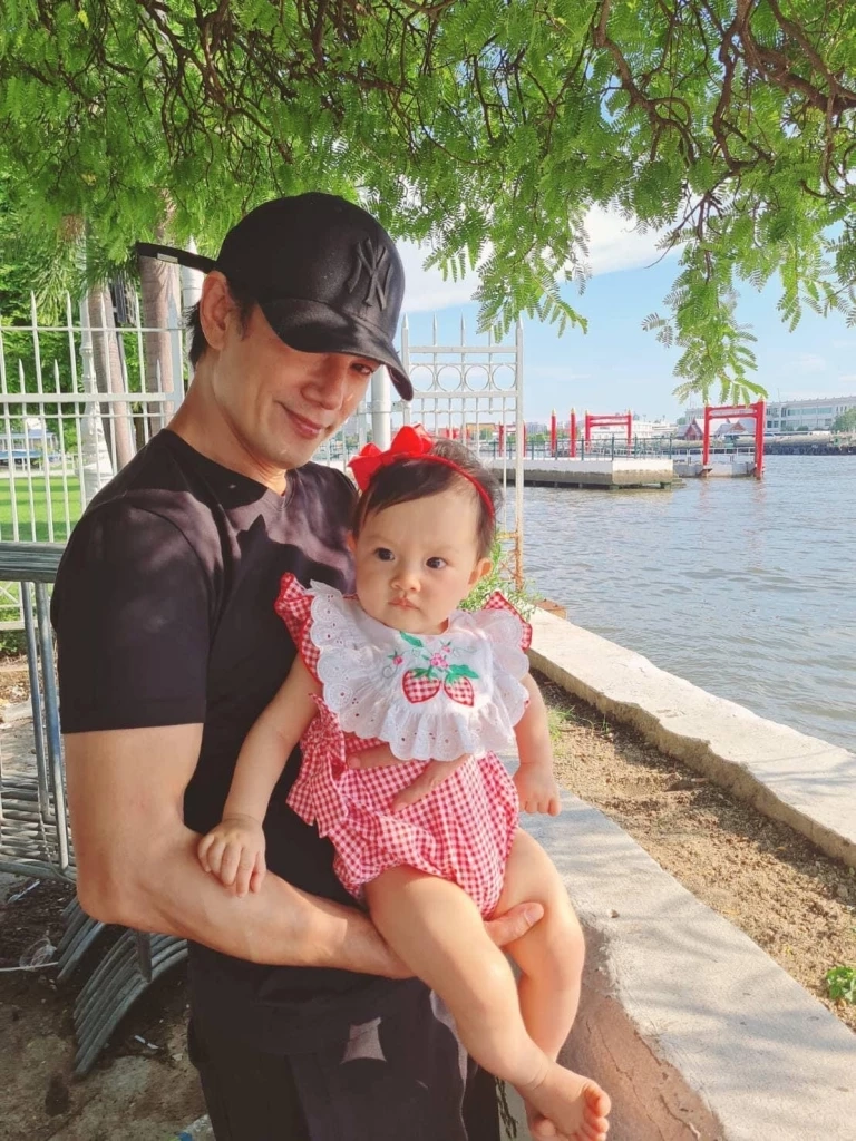 สามคุณพ่อคนบันเทิง เผยโมเมนต์ความรักระหว่าง พ่อ และ ลูกน้อย