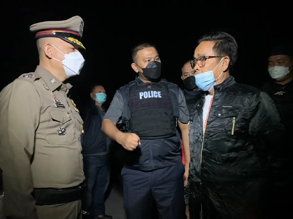 ตำรวจรวบหนุ่มเมายาคลุ้มคลั่ง ยิงใส่รถตำรวจถูกดต.บาดเจ็บ