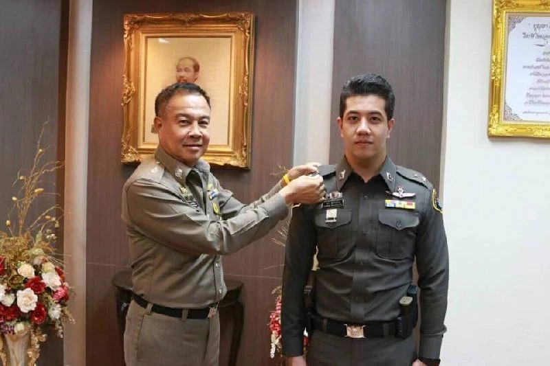 ร.ต.อ.รชต พุ่มพันธุ์ม่วง