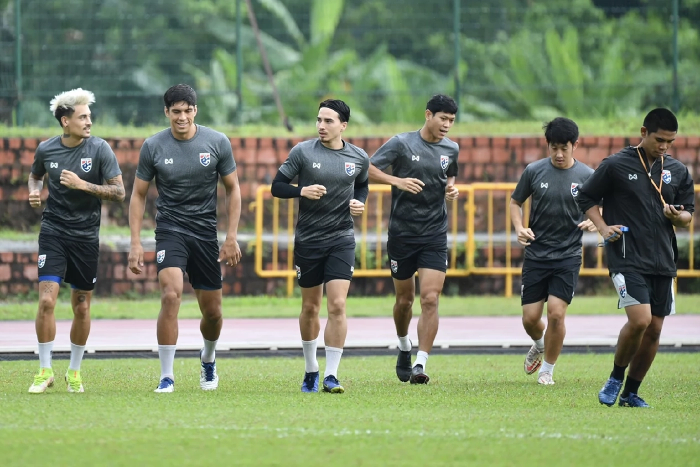 "มาโน่" นำ ไทยซ้อมต่อเนื่องก่อนดวลเวียดนามยกสอง