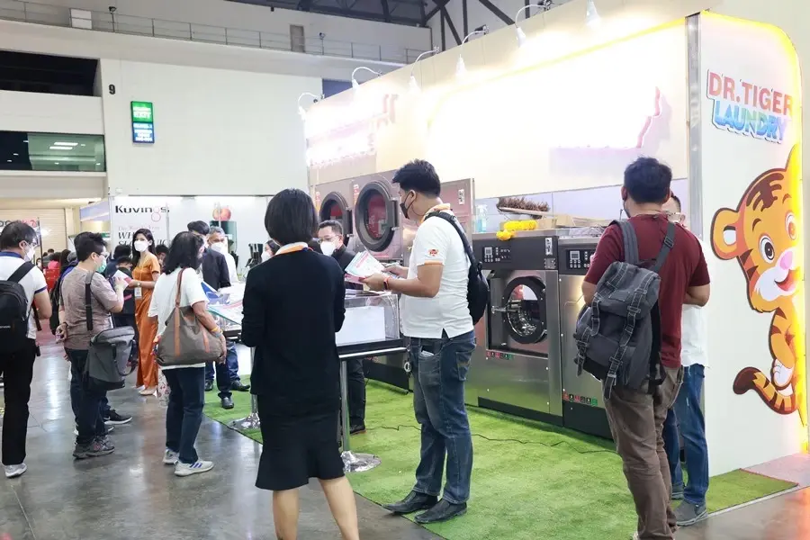 Smart SME EXPO 2021 ผนึกทุกภาคส่วนปลุกเศรษฐกิจช่วงปลายปี ดัน SMES แกร่งข้ามวิกฤติ คาดเงินสะพัดกว่า 300 ลบ. ขอสินเชื่อสูง 1,500 ลบ.