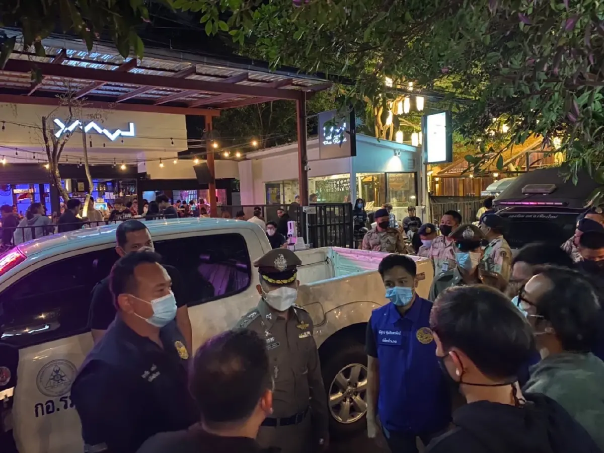 สั่งคุมเข้ม หลังพบนศ.ติดโควิด 15 ราย เช็กไทม์ไลน์โผล่สถานบันเทิง