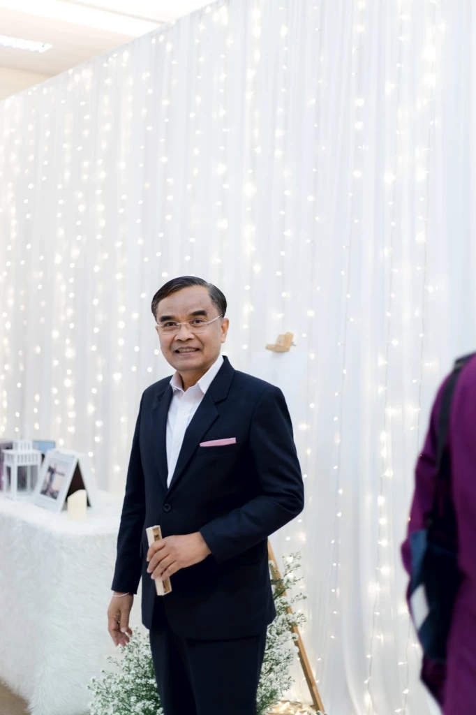 นิพิฎฐ์ กราบลาเทพเจ้าทางการเมือง "นายชวน" วันนี้ พร้อม “ขอโทษทำให้ผิดหวัง”