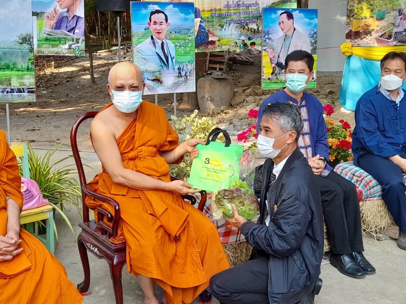 จัดงานวัดวังตะกูโมเดล "สานพลังการอ่าน สู่เมืองอาหารปลอดภัยเพื่อเด็ก"