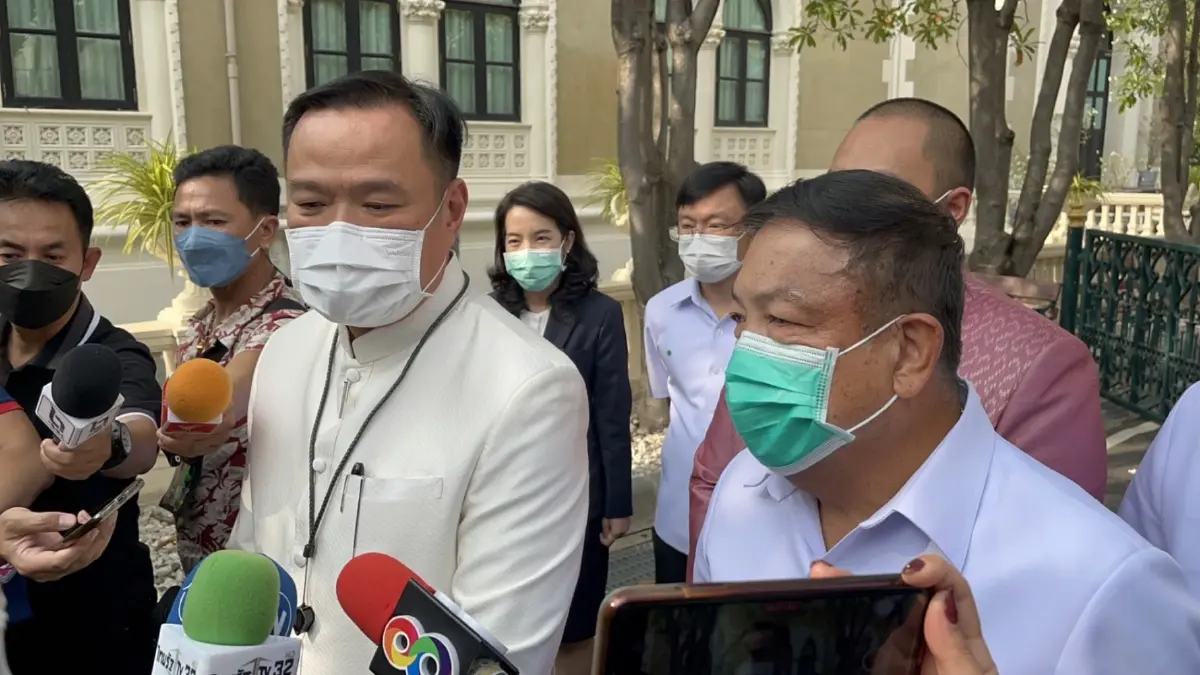 นายอนุทิน ชาญวีรกูล รองนายกรัฐมนตรี และ รมว.สาธารณสุข