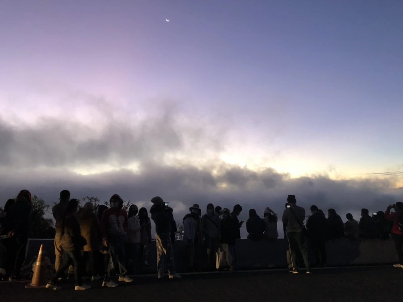 คืนเคานท์ดาวน์นักเที่ยวนับหมื่นคนแห่ฉลองบนดอยเชียงใหม่