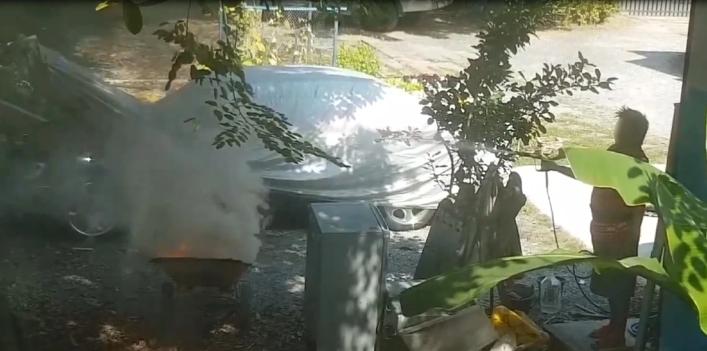 ประจาน "ร้านเวียดนาม" เผาขยะจงใจเป่าควันใส่เพื่อนบ้าน