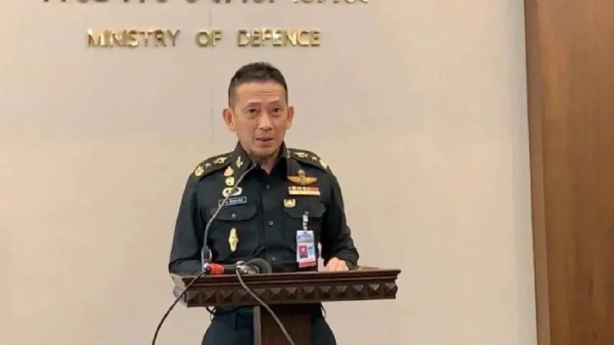 นายกฯ ห่วงนักบิน F-5 ที่บาดเจ็บสาหัส เผยยายามบังคับเครื่องให้พ้นบ้านเรือน