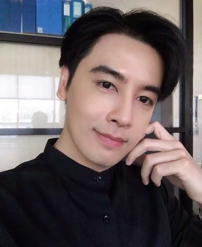 “ออย ธนา” โพสต์เศร้า….การจากลาในตอนที่ยังเป็นคนสำคัญ