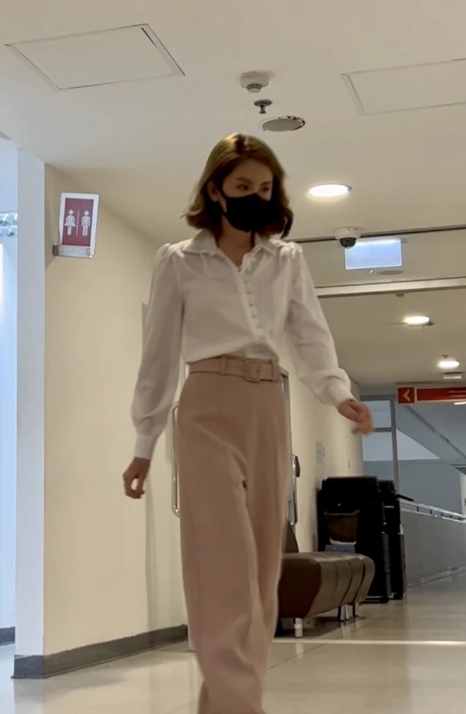 "พลอย ภัทรากร" ร้อง ปอท. เอาผิดถูกหาเป็นมือที่สามทำ "เบลล่า-เวียร์" เลิกกัน